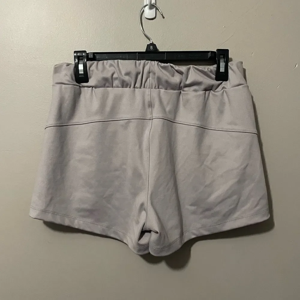 Apana shorts size S